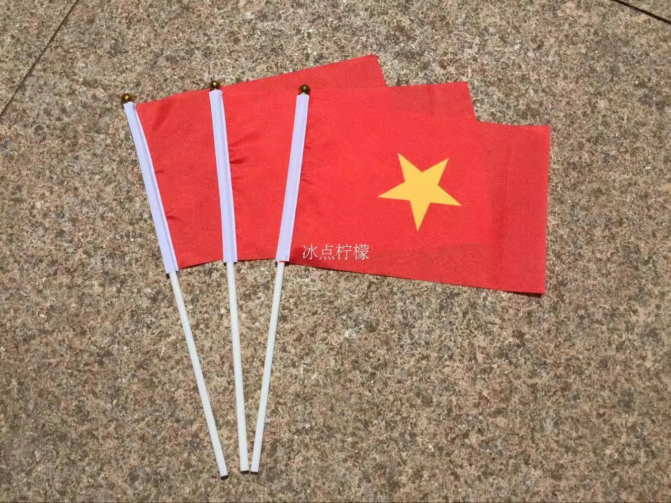 Drapeau à Main Vietnam